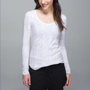 Lululemon Snakeskin Long Sleeve Workout Tops for Women - Gym Clothes for Women
